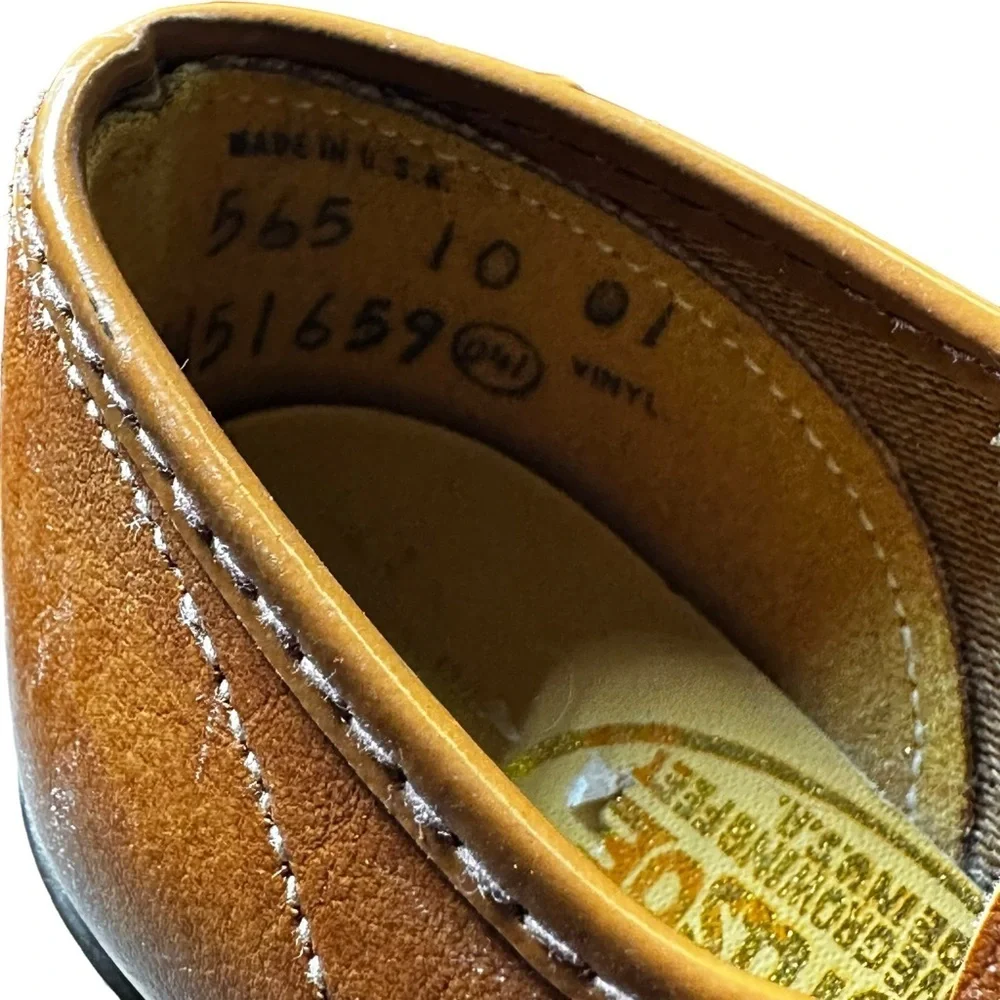 Robinson Crusoe Vintage Toddler Leather Dress Shoes Medallion Etch Size 8.5